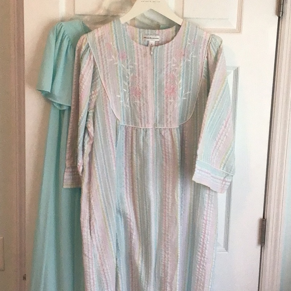 Miss Elaine - Aqua Blue Nightgown with embroidery neckline - Picture 8 of 9